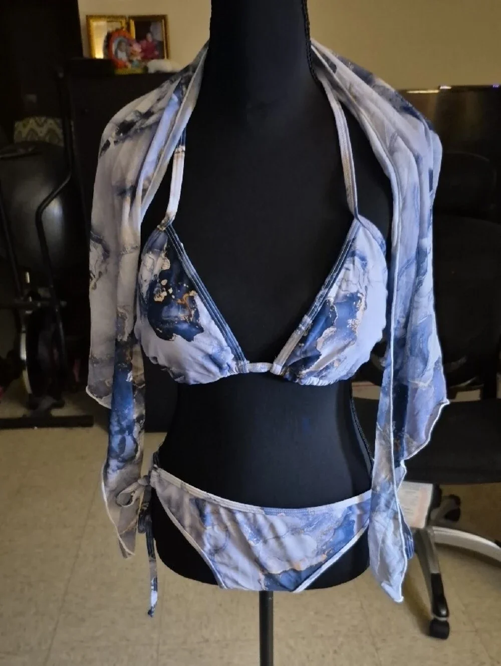 Marble-Print Blue Triangle Bikini Set with Matching Sarong